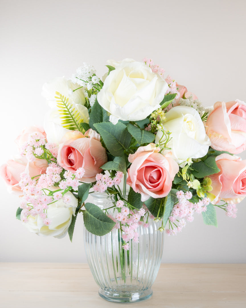 Rose Bouquet With Vase