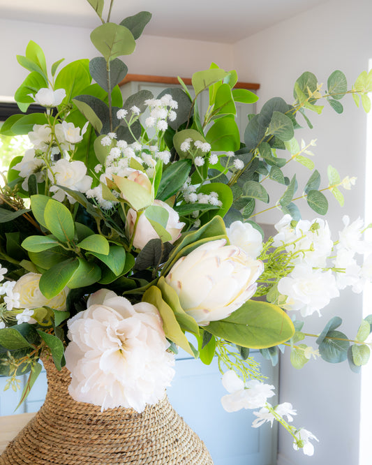 Luxury White & Green Bouquet