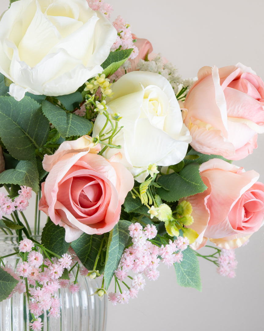 Rose Bouquet With Vase