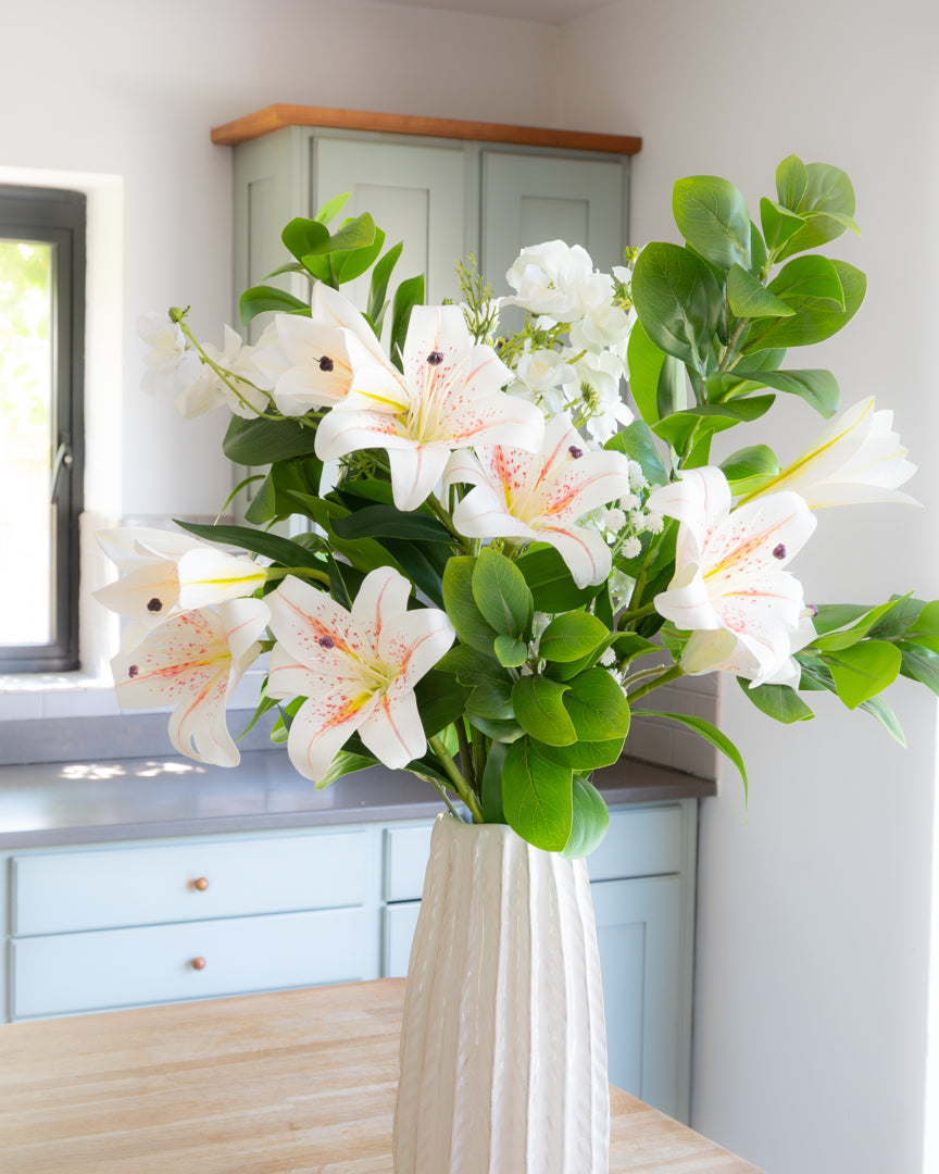 Summer Lily Bouquet