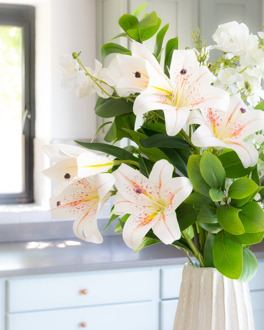 Summer Lily Bouquet