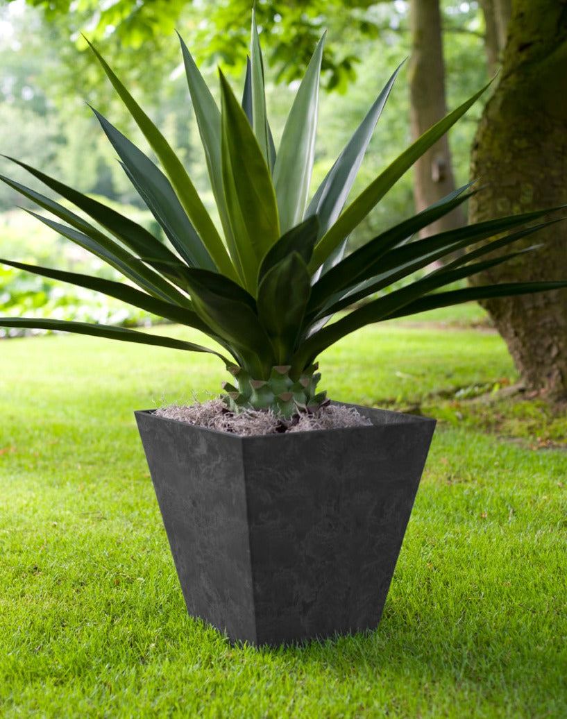 Buckingham Squat Planter - Black