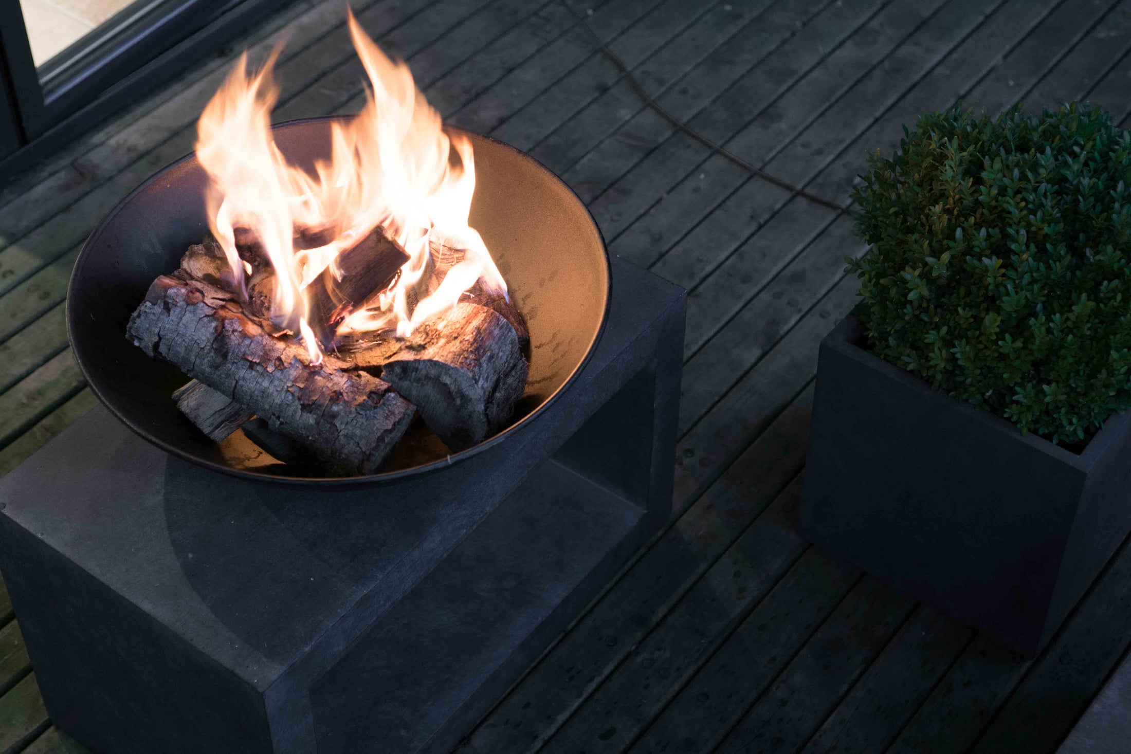 Fire Bowl On Rectangle Console