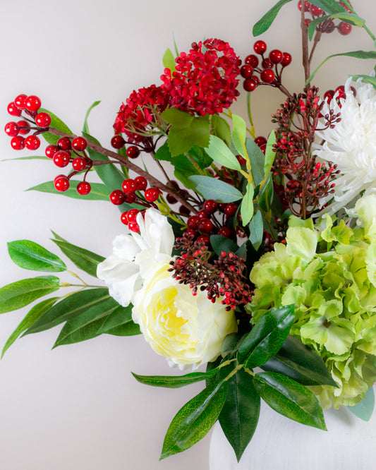 Winter Bouquet & Vase Bundle