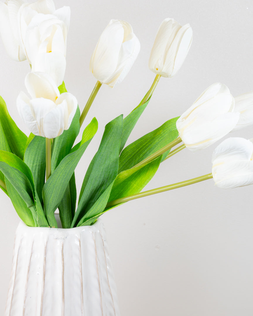 Small Handtie Tulip Bunch - Cream