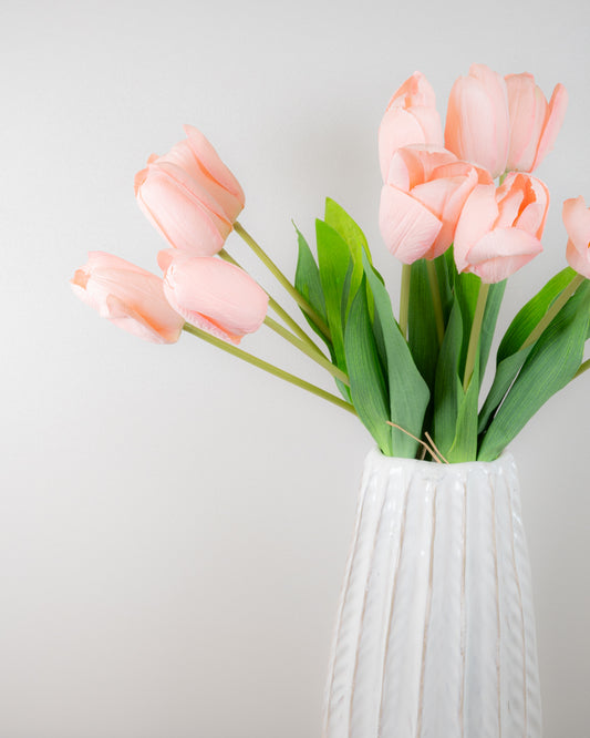 Small Handtie Tulip Bunch - Pink