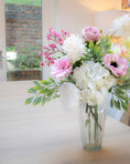 Load image into Gallery viewer, Letterbox Bouquet - Pretty Pinks
