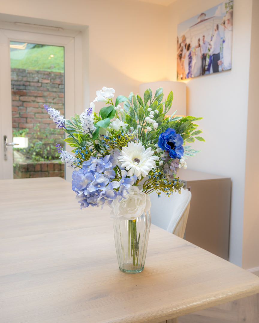 Letterbox Bouquet - Forget Me Not