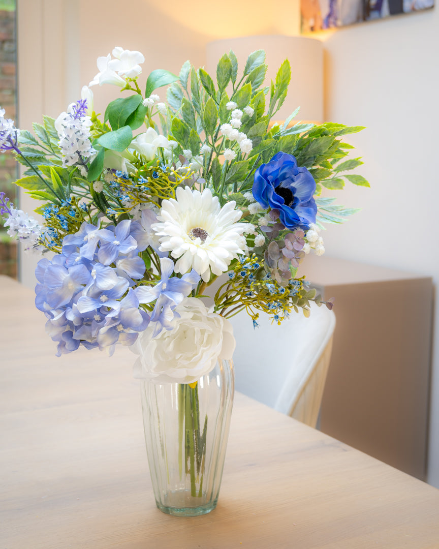 Letterbox Bouquet - Forget Me Not