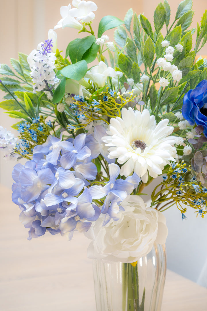 Letterbox Bouquet - Forget Me Not