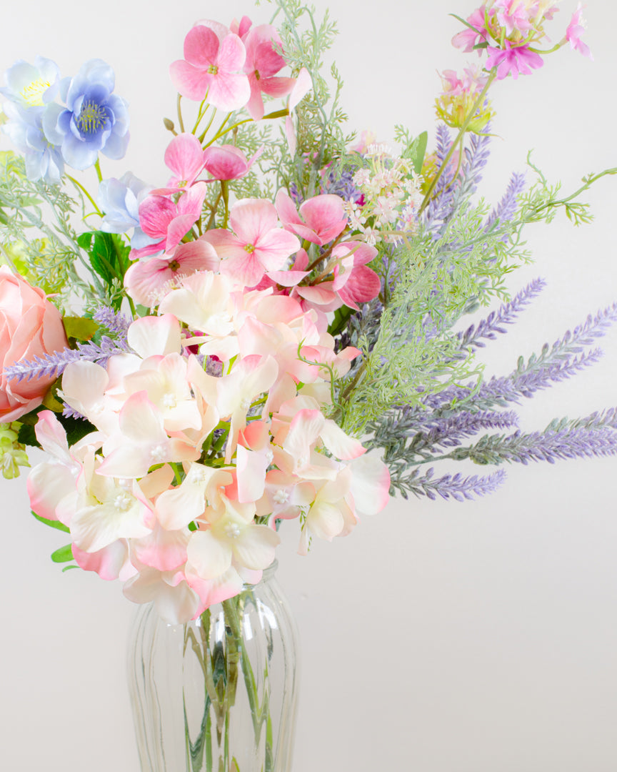 Letterbox Bouquet - Bright & Cheerful