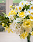 Load image into Gallery viewer, Daffodil Bouquet
