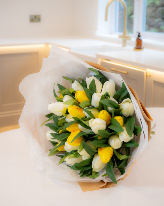 Large Tulip Posy - Yellow & Cream