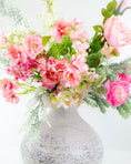 Load image into Gallery viewer, Delia Bouquet
