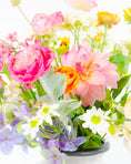 Load image into Gallery viewer, Daniella Bouquet
