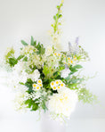 Load image into Gallery viewer, Dolly Bouquet
