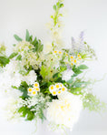 Load image into Gallery viewer, Dolly Bouquet
