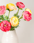 Load image into Gallery viewer, Ranunculus Stem (2 colours)
