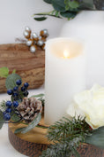 Load image into Gallery viewer, Eucalyptus & Blueberry Candle Ring
