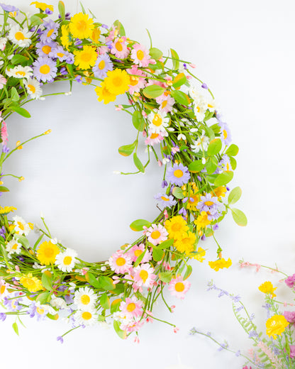 Pastel Wild Daisy Wreath