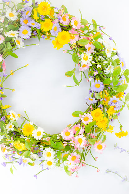 Pastel Wild Daisy Wreath