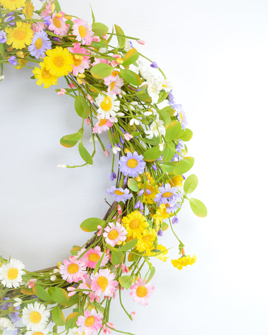 Pastel Wild Daisy Wreath