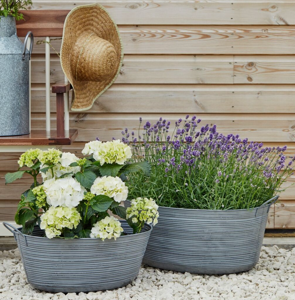 Outdoor Oval Metal Planter (2 sizes)